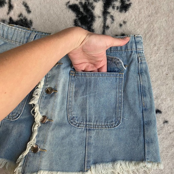 Button Down denim mini skort - Picture 8 of 14